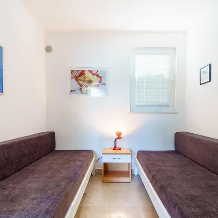 A2 - Prvi Zal * ルンバルダ