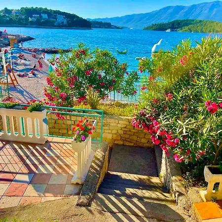 A2 - Prvi Zal アパート *