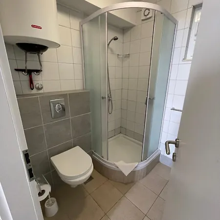 A2 - Prvi Zal Apartment